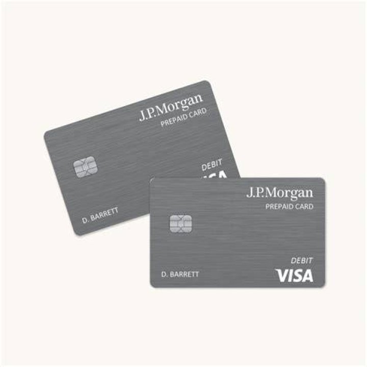 How much does JP Morgan have in cash?
