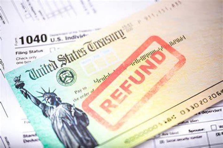 Is tax refund reported as income?
